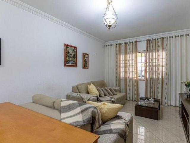 Sobrado Residencial com 4 Quartos, Varanda Gourmet e 4 Vagas em Santo André Vil