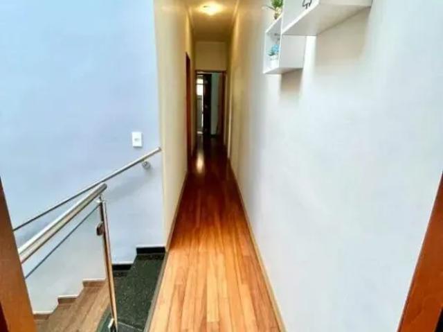 Sobrado Residencial com 3 Suítes, 4 Vagas e Mobília Completa em Santo André – Financia/Permuta