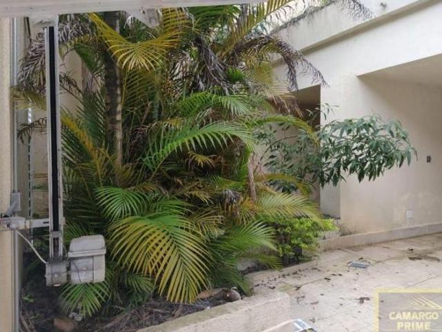 Sobrado Residencial com vaga para 5 carros na Vila Madalena!