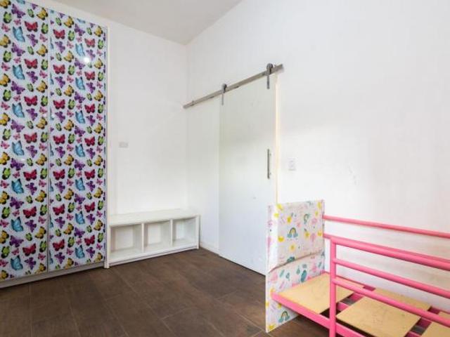 Sobrado residencial com quintal, edícula e 2 suítes | Rua Domingos de Braga, 85