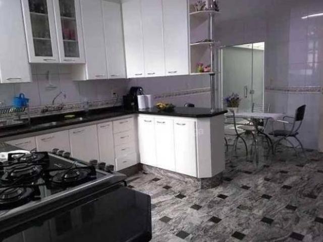 Sobrado Residencial e Comercial com 4 dormitórios à venda, 340 m² por R$ 1.900.000 Parque Campolim
