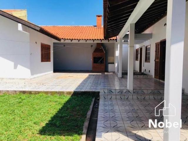 Sobrado Residencial e Comercial com 6 Quartos e 402,50m² no Centro de Cianorte PR!