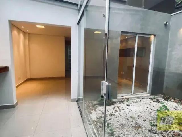 Sobrado em condomínio na Vila São Francisco | 3 suítes | Escritório | 2 vagas