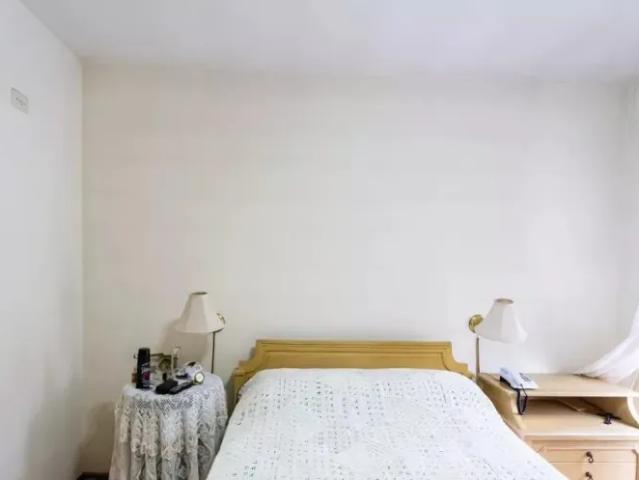 Sobrado Residencial / Jardim Peri com 3 suítes e 3 vagas cobertas
