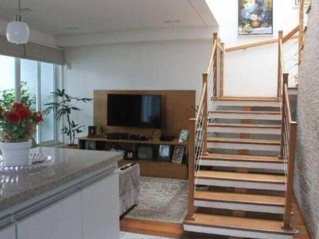Sobrado Residencial 3 Dorms com Suíte e 4 Vagas em Vila Gilda, Santo André