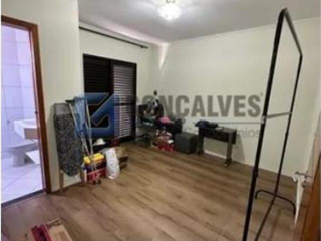 Sobrado Residencial 3 Quartos com 1 Suíte | Jardim Rina, Santo André