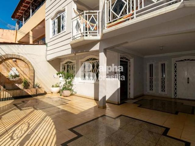 SOBRADO RIACHO FUNDO 1 5 QUARTOS SENDO 3 SUÍTES 330M² ÁREA DE LAZER COMPLETA 3 VAGAS