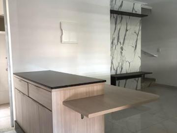 Sobrado semi novo na Vila Constança com 2 suítes, área gourmet e 2 vagas