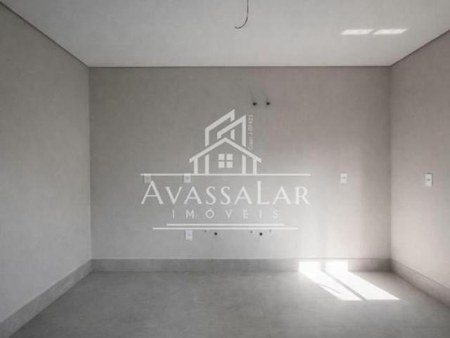 Sobrado Triplex 3 dormitórios, sendo 1 suíte e terraço no Xaxim Curitiba PR