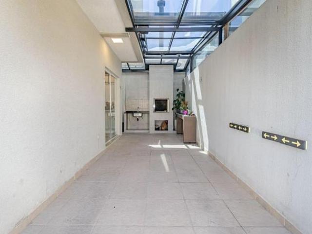 Sobrado Triplex 3 quartos 124m² 4 quadras da Kennedy Coração do Guaira