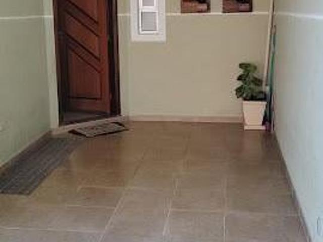Sobrado Triplex, 05 quartos, 156m2, bairro Guabirotuba