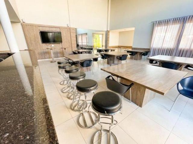 Sobrado Triplex com 183,39m² com 3 quartos, suíte, ático e 4 vagas no Condomínio Vinhas San Tiera Sã