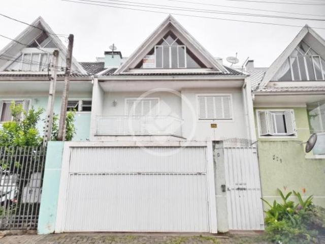 Sobrado Triplex com 3 quartos 1 suíte e 2 vagas próximo a Arthur Bernardes Santa Quitéria
