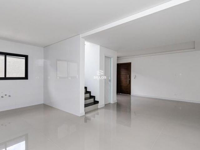 Sobrado Triplex à venda com 3 quartos no Portão em Curitiba