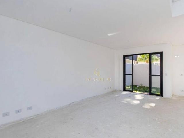 Sobrado Tríplex à venda no Cajuru 3 dormitórios 1 suíte, 136m² | Terraço com sala íntima | 2 vag