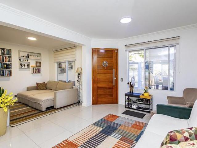 ´Sobrado Triplex bairro Portão 3 quartos sendo uma suíte e ático