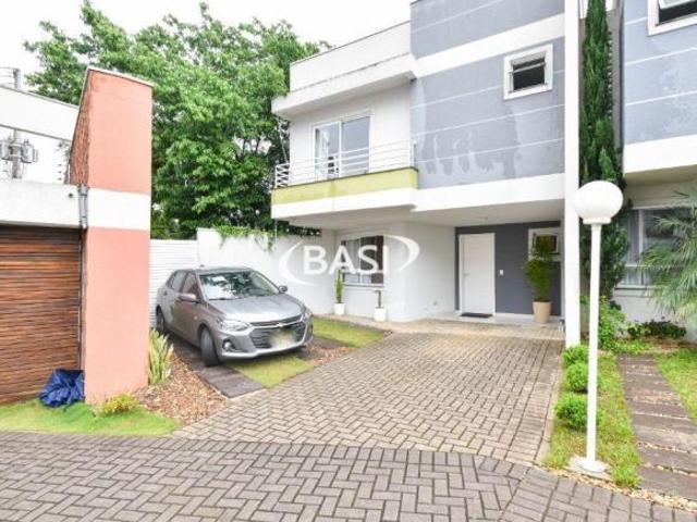 Sobrado Triplex em Condominio | Ensolarado, com Terreno Exclusivo e 3 Vagas!