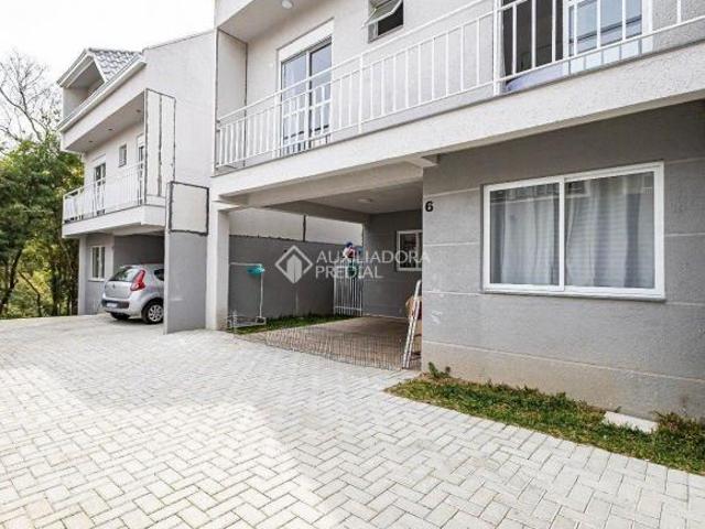 Sobrado Triplex em Condomínio Fechado à Venda no São João | Próximo a Santa Felicidade