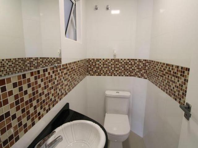 SOBRADO TRIPLEX EM CONDOMÍNIO FECHADO DE 185M2 EM UMA EXCELENTE LOCALIZAÇÃO