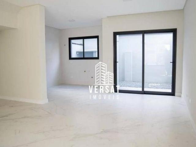Sobrado Triplex no Jardim das Américas com 140 m², 3 Suítes, Terraço e 1 Vaga