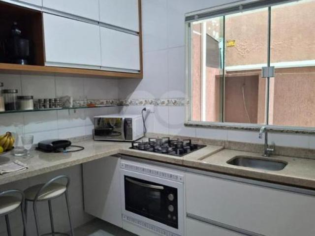 SOBRADO TRIPLEX SEMIMOBILIADO | PRONTO PARA MORAR | 3 QUARTOS COM SUÍTE | 2 VAGAS | AHÚ