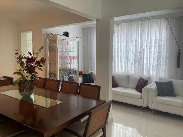 Sobrado, Uberaba, Curitiba, PR