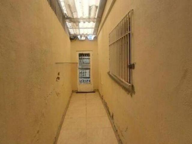 Sobrado Vago com 2 dormitórios, sala 2 ambientes, 2 vagas Quintal Próx Cursino
