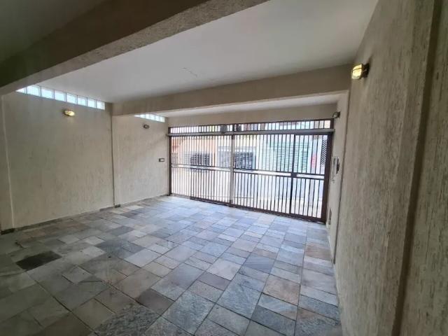 Sobrado vara venda ou locação, 170 m², 3 dormitório, churrasqueira, edícula e 2 vagas