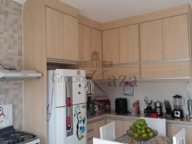 Sobrado à venda no Villa Branca, 164m², 3 quartos, 1 suíte e 2 vagas