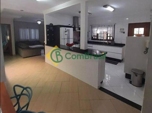 SOBRADO VILA SUISSA MOGI GUARAREMA SHIBATA COMERCIAL ESPERANÇA SEMAR 4 banheiros 3 quartos dormitori