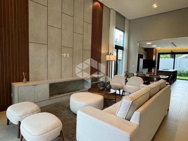 Sobrado 04quarto/dormitórios e 02vagas/box no condomínio Acqualina em Xangrilá!