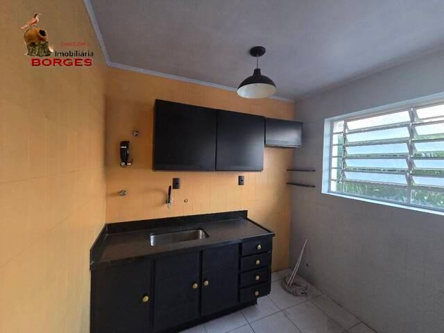 SOBRADO 02 DORMITÓRIOS COM QUINTAL LOCAÇÃO CAMPO BELO