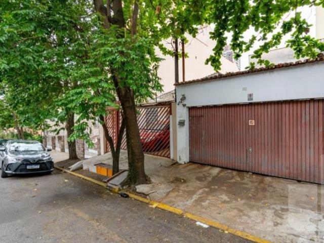 Sobrado 02 dormitórios, 02 vagas em Perdizes, 102m²