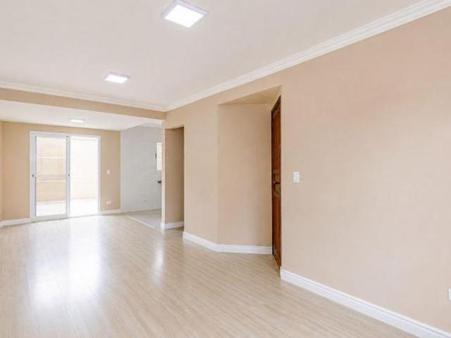 Sobrado 03 quartos com suíte 125m² 02 vagas bairro Fazendinha Curitiba!