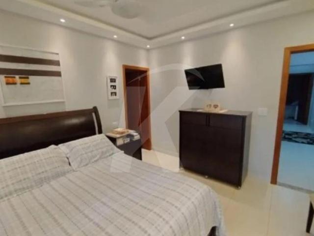 Sobrado 03 quartos e 02 vagas na Água Fria, 201 m²