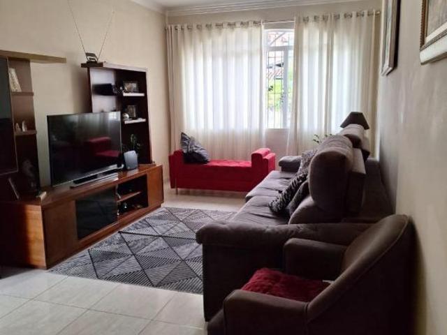 Sobrado 181 Metros 4 Dormitórios 2 Suítes Jardim Esther