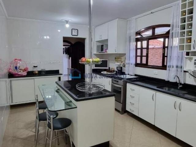 Sobrado 126m², 03 quartos e 01 vaga Vila Guarani