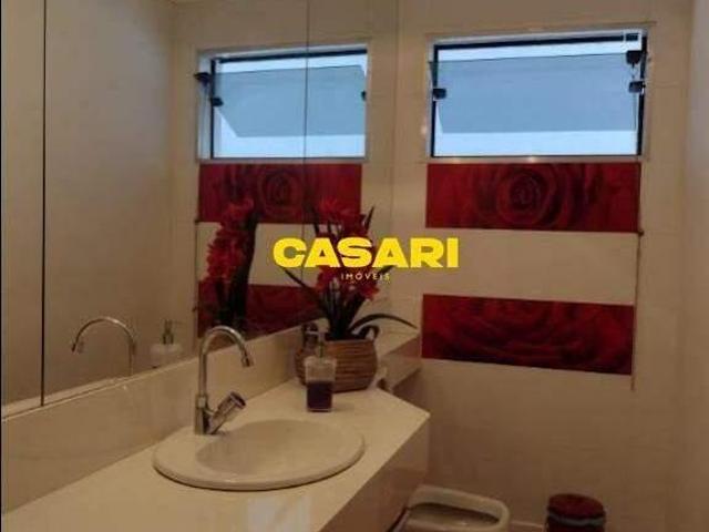 Sobrado 220m² à Venda no Terra Nova II – 3 Dormitórios, Suíte com Jacuzzi e 3 Va