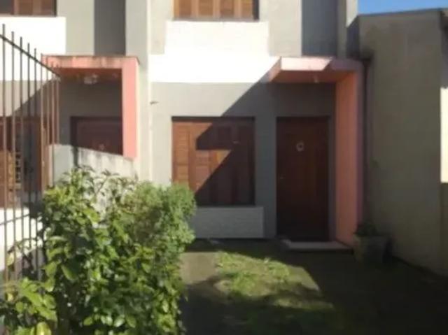 Sobrado 2 dormitórios com demi suíte, na hípica, com churrasqueira e pátio privativo