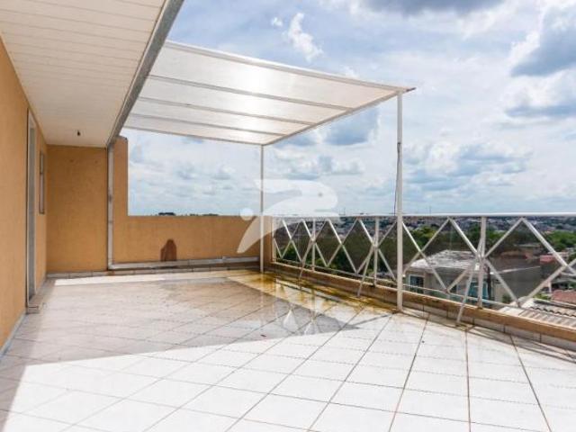 Sobrado 2 Quartos Xaxim 212m²