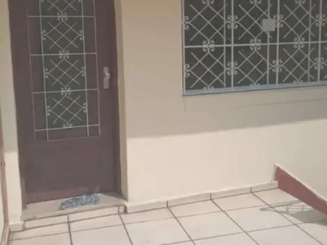 Sobrado, 2 Quartos para Alugar, 132 m² por R$ 3.300,00