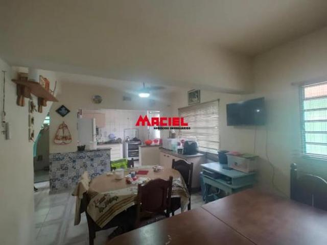 Sobrado, 328m2 Terreno 261 Bairro Jardim Satélite Zona Sul de SJCampos SP