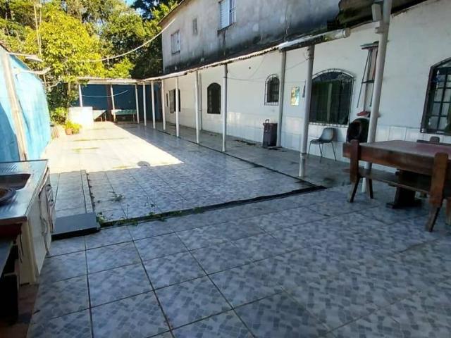 SOBRADO 3 DORMITORIOS 1 SUITE LADO PISTA LOCACAO ITANHAEM