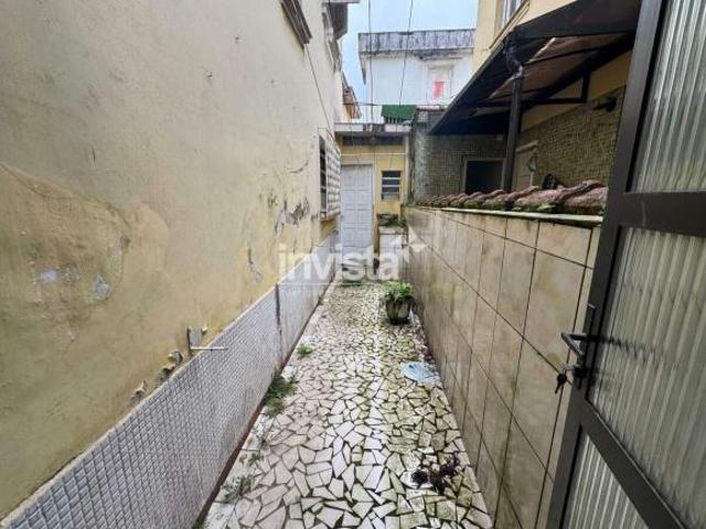 Sobrado 3 Dormitórios à Venda em Encruzilhada, Santos – 130m² Internos | 140m² de Terreno