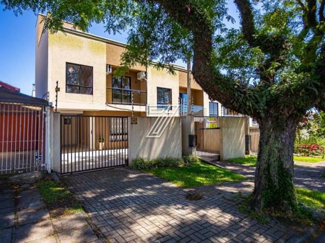 Sobrado 3 dormitórios, suíte, com 105m² privativos