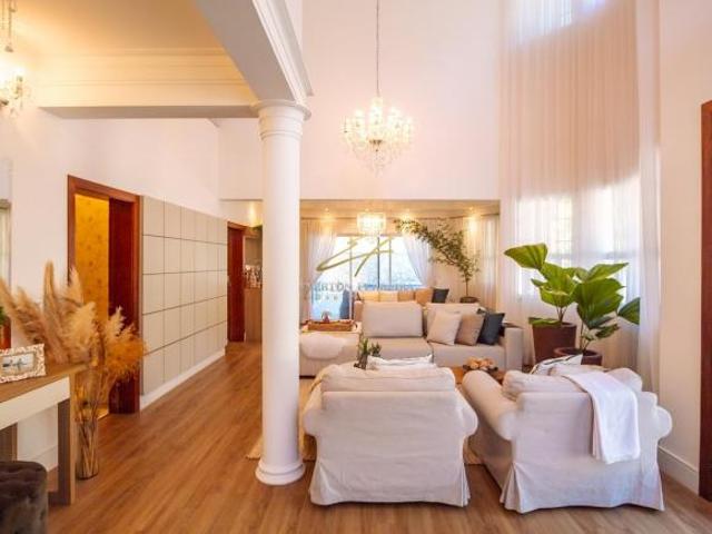 Sobrado 3 Suítes c/Closet, Escritório, Piscina com Prainha em Indaiatuba