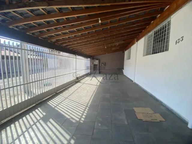 Sobrado 3 quartos 3 Suítes Bosque dos Eucaliptos SJC