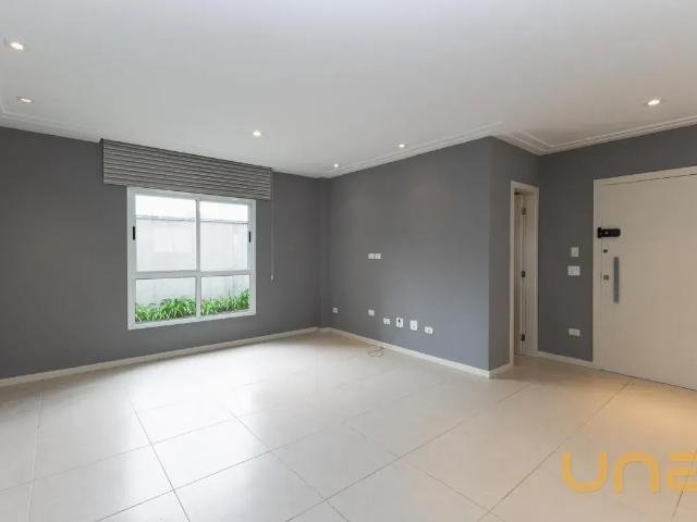 Sobrado 3 Quartos Cabral 158m²