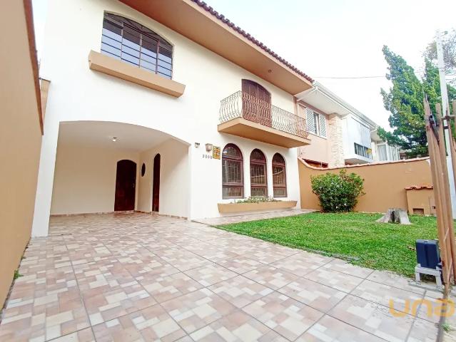 Sobrado 3 Quartos Hugo Lange 178m²