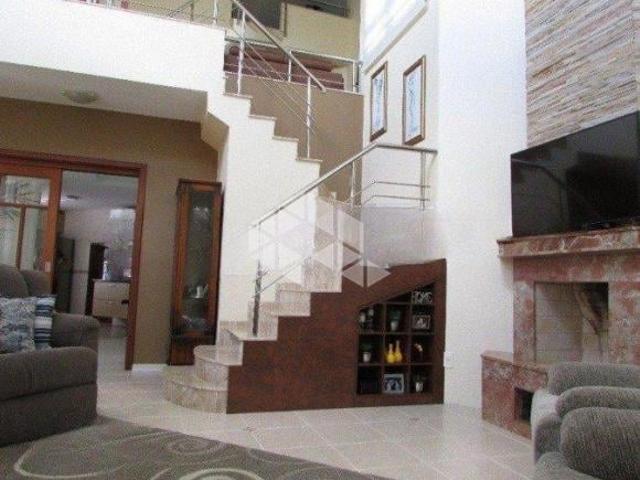 Sobrado 3 quartos no bairro Moinhos de Vento em Canoas/RS